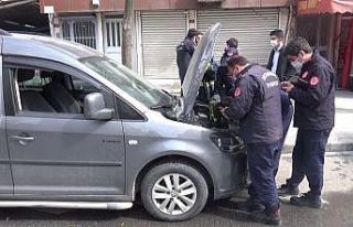(ÖZEL) Aracının motorunda yavrulayan kedi için...