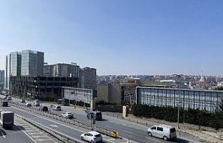 (ÖZEL) E-5 kenarında 31 yıldır bitmeyen inşaat