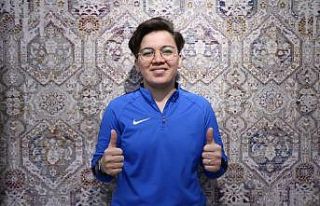 (Özel haber) Başarısıyla kadın futboluna ışık...