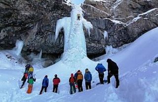 (Özel haber) Milli Dağcı Tunç Fındık, Erek Dağı...