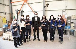 Özlü, ilçedeki emekçi kadınlarla bir araya geldi