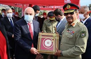Pakistan Genelkurmay Başkanı Raza’dan Altınok’a...