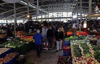 Pazar alışverişi yapan 2 kadının cüzdanı çalındı