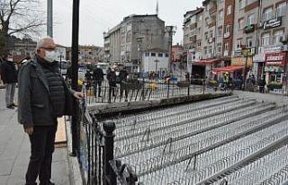 Pazar yerindeki trafik sıkışıklığı gideriliyor
