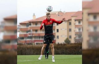 Pedro Henrique takıma katıldı