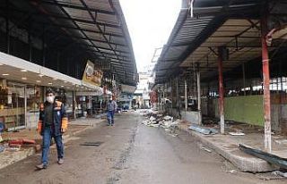 Perakende Sebze Halinde yenileme çalışmalarına...