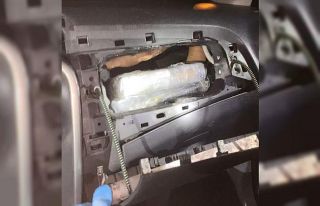 Polis düğmeye bastı, uyuşturucu ortaya çıktı