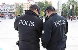 Polis şüphesinde haklı çıktı, göçmen kaçakçısı...