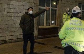 Polis uygulamasına takılan alkollü sürücü ortalığı...