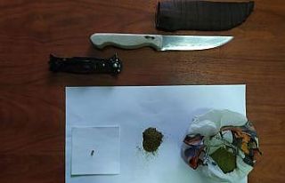 Polisin şüphe üzerine durdurduğu otomobilde esrar...