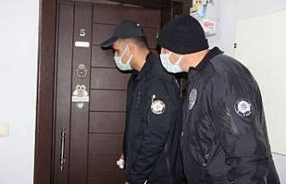 Polisten alzheimer hastasına: "Aç mısın,...