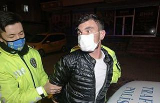 Polisten kaçan alkollü sürücü ve arkadaşı:...