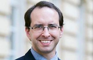 Polonya, korona olduğu halde kendini izole etmeyen...