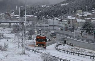 Pozantı’da kar yağışı
