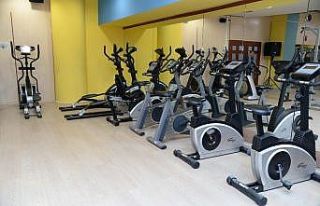 Pursaklar’da spor salonları ve yüzme havuzu yeniden...