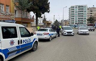 Radar cezası yememek için akıllara gelmeyen şeyi...