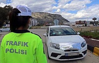 Radar kurnazlarının CD, alüminyum folyo ve saç...