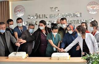 Sağlıkçılara moral pastası