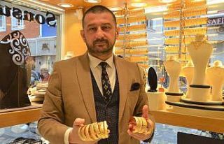 Sahte altın takılar, kimi zaman gerçeğinden ayırt...