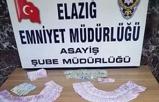 Sahte altınları biner dolardan satan 3 şüpheli...