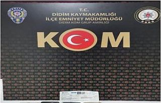 Sahte çek ile iş makinesi almaya kalktılar, polise...