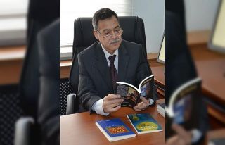 Şair Aksu’nun 3 kitabı okuyucularıyla buluştu