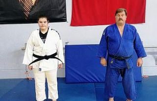 Şampiyon judocu babasının izinde gidiyor