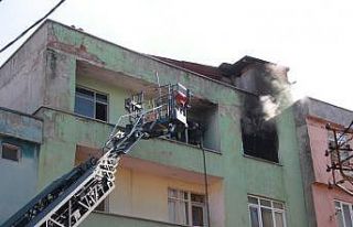 Samsun’da 4 katlı apartmanda yangın paniği