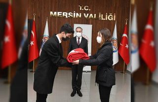 Şanlı Türk bayrağı Mersin’den Çanakkale’ye...