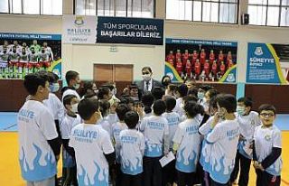 Şanlıurfa’da 80 okula spor malzemesi desteği