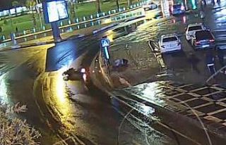 Şanlıurfa’da kaza anları şehir polis kameralarına...