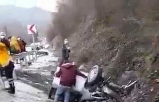 Şarampole uçan otomobil takla attı: 2 yaralı