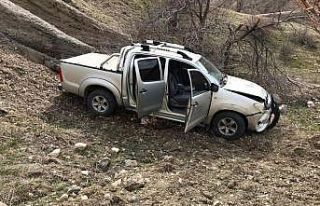 Şarampole yuvarlanan kamyonetin sürücüsü yaralandı