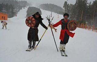 Sarıkamış’ta ’Kayı Boyu’ kıyafetleri giydiler