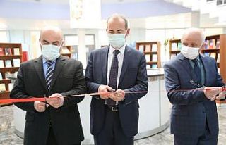 SCÜ’de Yunus Emre ve Türkçe kitap sergisi açıldı