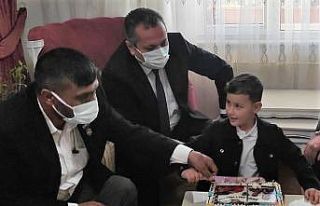 Şehidin oğluna doğum günü sürprizi