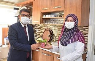 Şehzadeler’in kadınlarına 8 Mart çiçekleri...