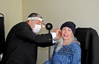 Semiha Yankı ve Salih Güney sağlık muayenesinde