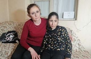 Serebral palsi hastası Makbule akülü sandalyesi...