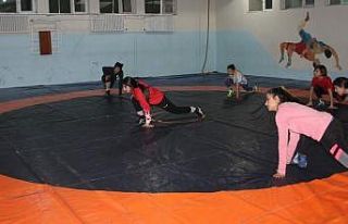 Siirtli Evin Demirhan, olimpiyatlara katılmaya hak...