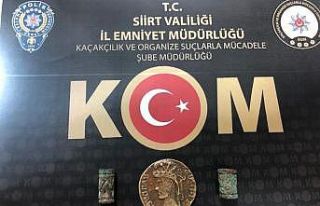 Siirt’te tarihi eser ve cep telefonu kaçakçılarına...