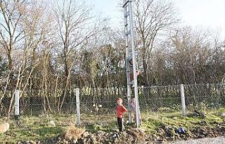 Sinop’ta yüksek gerilim hattı direğinde çocukların...
