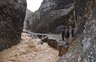 Şırnak’ı sel vurdu: Köy yolları, ahır ve tarlalar...