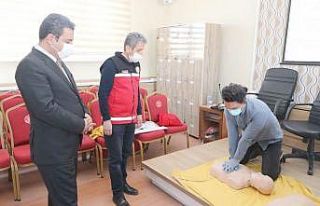 Sivas’ta öğretmenlere ilk yardım eğitimi