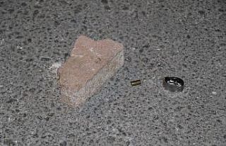 Sokak ortasında evsiz gence silahlı saldırı: 1...