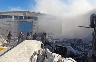 Söke’de geri dönüşüm deposunda yangın