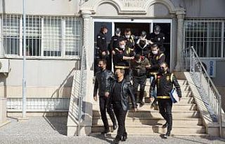 Suç örgütü operasyonunda gözaltına alınan 9...