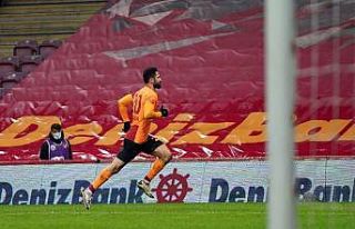 Süper Lig: Galatasaray: 2 - Çaykur Rizespor: 2 (İlk...