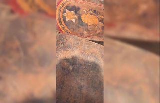 Şüpheli araçtan 1700 yıllık kitabe çıktı