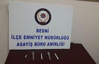 Şüpheli şahıslarda uyuşturucu ele geçirildi